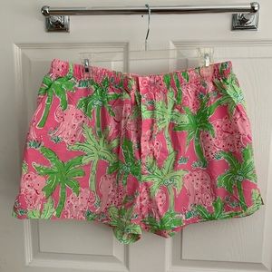 Lilly Pulitzer Flamingo Pink Taboo shorts XL